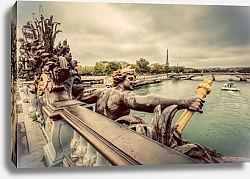 Постер Париж, Франция. Статуя на мосту через Сену 2