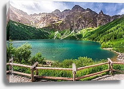 Постер Кристально чистый пруд в горах, Польша