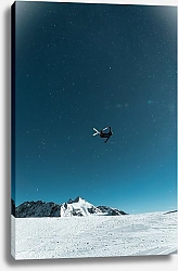 Постер Лыжник в прыжке на фоне звездного неба