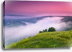 Постер Красочный восход солнца над излучиной реки в тумане