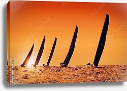 Постер Пять яхт в закатном солнце