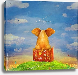 Постер Слон, сидящий на чемодане на поляне