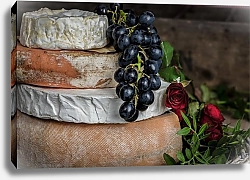 Постер Четыре головки сыра и виноград