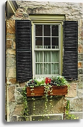 Постер Окно со ставнями и цветником