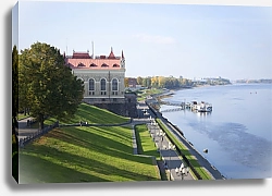 Постер Россия, Рыбинск. Набережная реки Волги сентябрьским днем