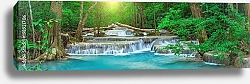 Постер Голубой водопад глубоко в джунглях