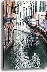 Постер Влюбленная пара в лодке на канале в Венеции