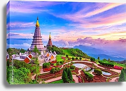 Постер Пагода в национальном парке Дойинтанон, Таиланд