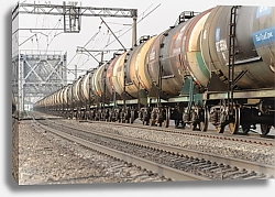 Постер Грузовой поезд с нефтепродуктами