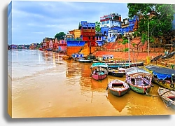Постер Вид на город Варанаси на берегу реки Ганг, Индия