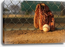 Постер Мяч и перчатки для игры в бейсбол