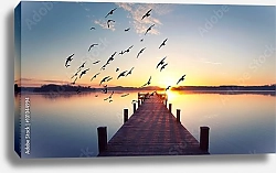 Постер Мост в озеро на закате и птицы