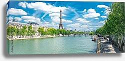 Постер Франция, Париж. Панорама Сены с облачным небом