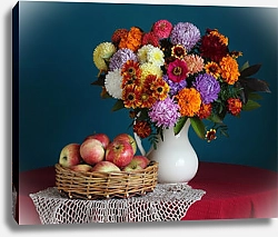 Постер Осенний букет из садовых цветов и яблок