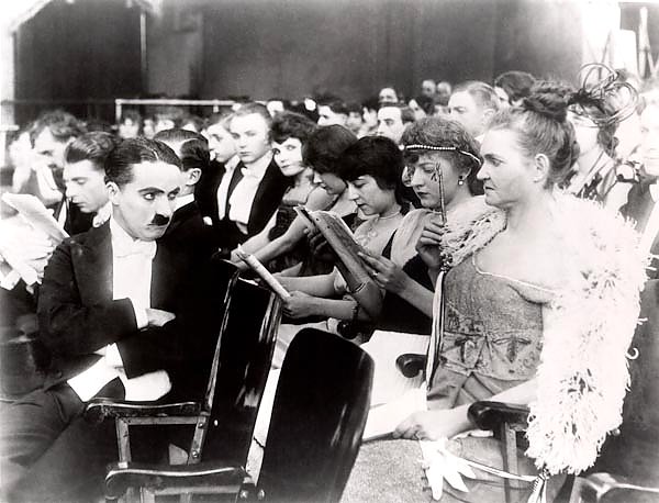 Chaplin, Charlie (A Night In The Show)