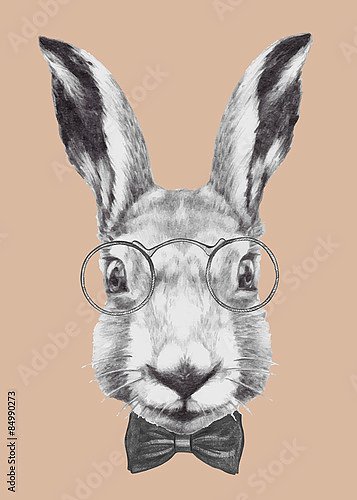 Портрет кролика с очками и галстуком-бабочкой
