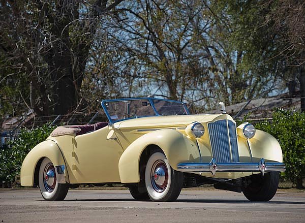 Packard Eight Convertible Victoria by Darrin '1939
