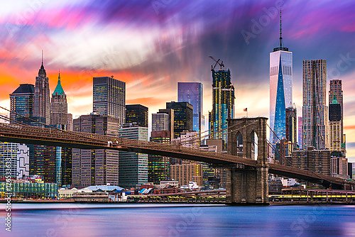 Красочная панорама Нью-Йорка на закате