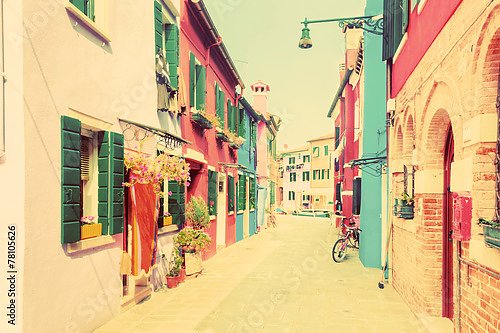 Италия, Венеция. Разноцветная улица