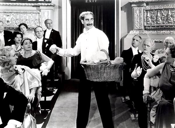 Marx Brothers (A Night At The Opera) 5
