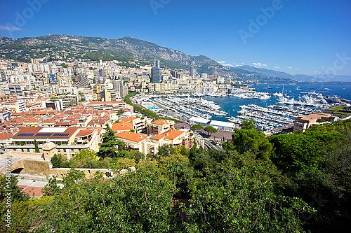 Монако. Вид на бухту и и город