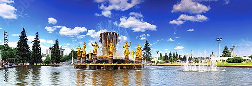 Россия, Москва. ВВЦ, фонтан Дружбы Народов