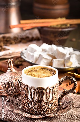 Традиционный кофе по-турецки со сладостями