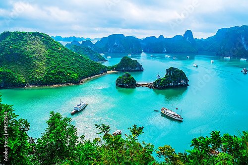 Постер Вьетнам. Scenic view of islands in Halong Bay
