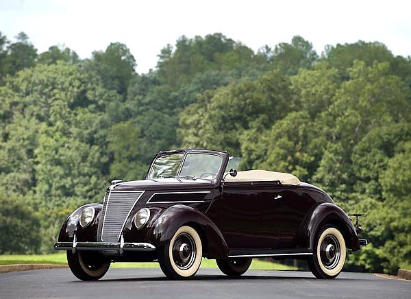 Ford V8 Deluxe Convertible '1937
