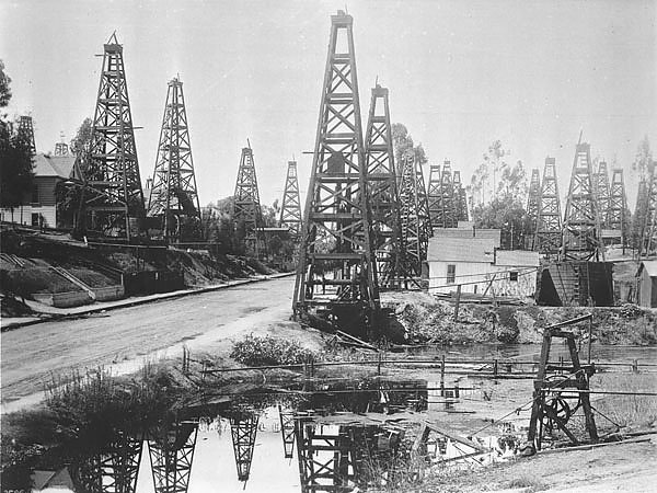 The first oil district in Los Angeles, Toluca Street, ca.1895-1901