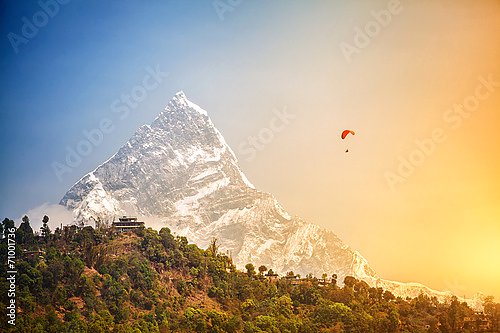 Полет на параплане в Гималаях