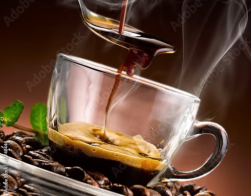 Чашка ароматного крепкого кофе