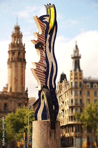Испания. Барселона. Статуя