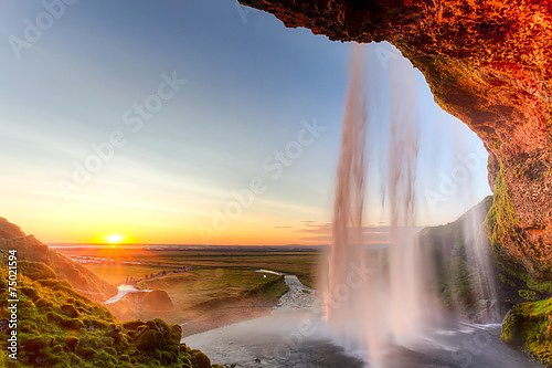 Исландия. Seljalandsfoss Waterfall at sunset