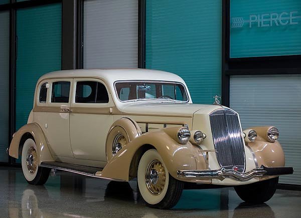 Pierce-Arrow Deluxe 8 Touring Sedan '1936