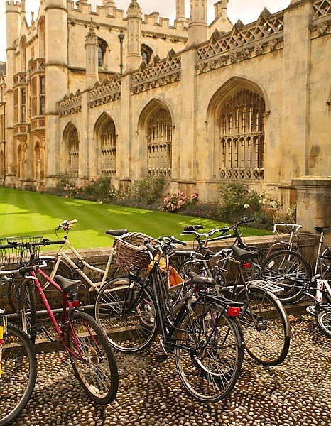 Англия.Велосипеды у Кембриджского университета