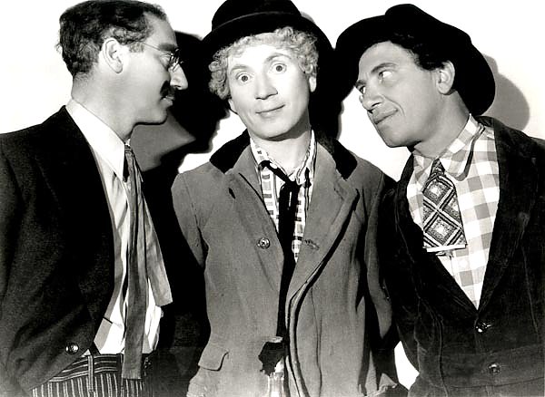 Marx Brothers (A Night At The Opera) 3