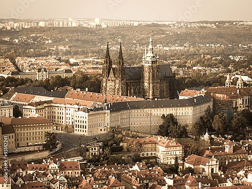 Чехия, Прага. Вид на Пражский замок с птичьего полета