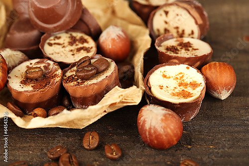 Шоколадное лакомство с орехами