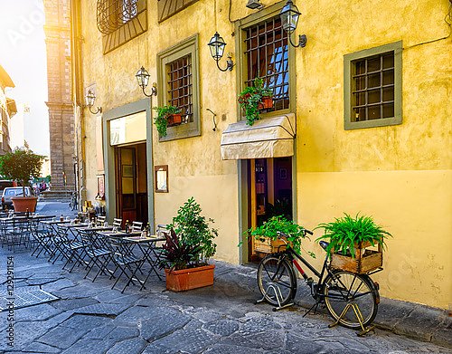 Узкие улицы Флоренции, Италия