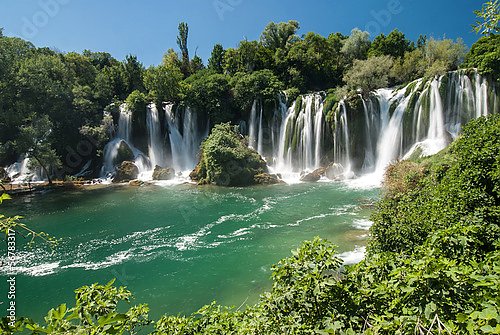 Босния и Герцеговина. Водопады  Kravica 