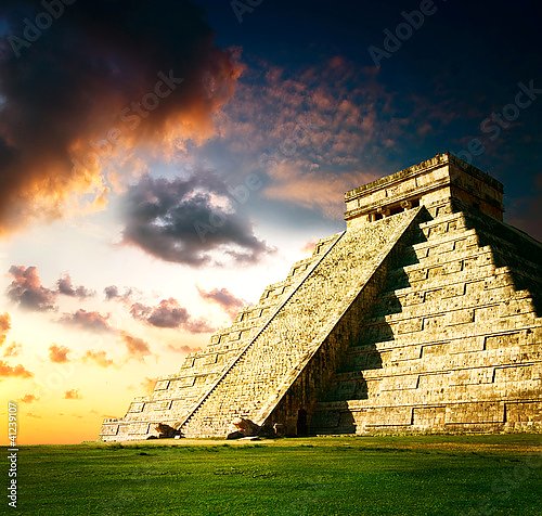 Мексика, пирамиды Майя в Чичен Ица