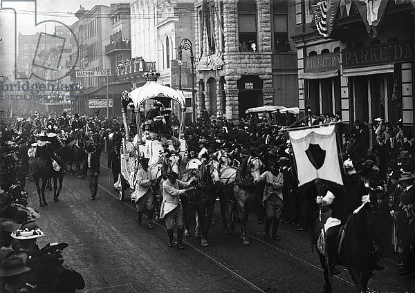 Mardi Gras day, Rex passing up Camp Street, New Orleans, c.1900-06