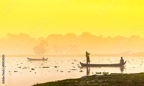 Рыбаки на реке, Мандалай, Мьянма