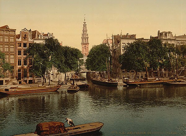 Нидерланды. Амстердам, канал Groenburgwal