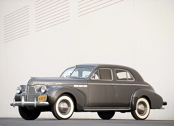 Buick Super Eight 4-door Sedan '1940–42