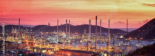 Панорама нефтеперерабатывающего завода