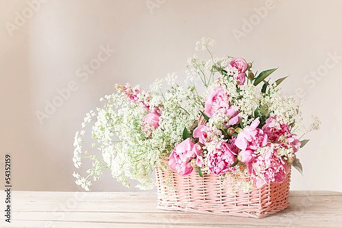 Розовые пионы в корзине №2