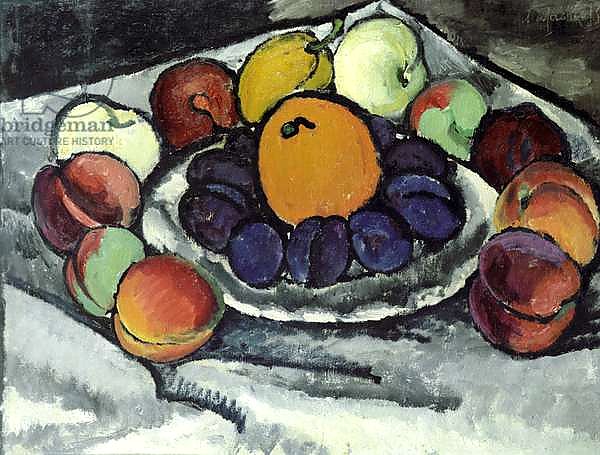 Fruit on the plate