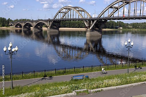 Россия, Рыбинск. Мост через Волгу